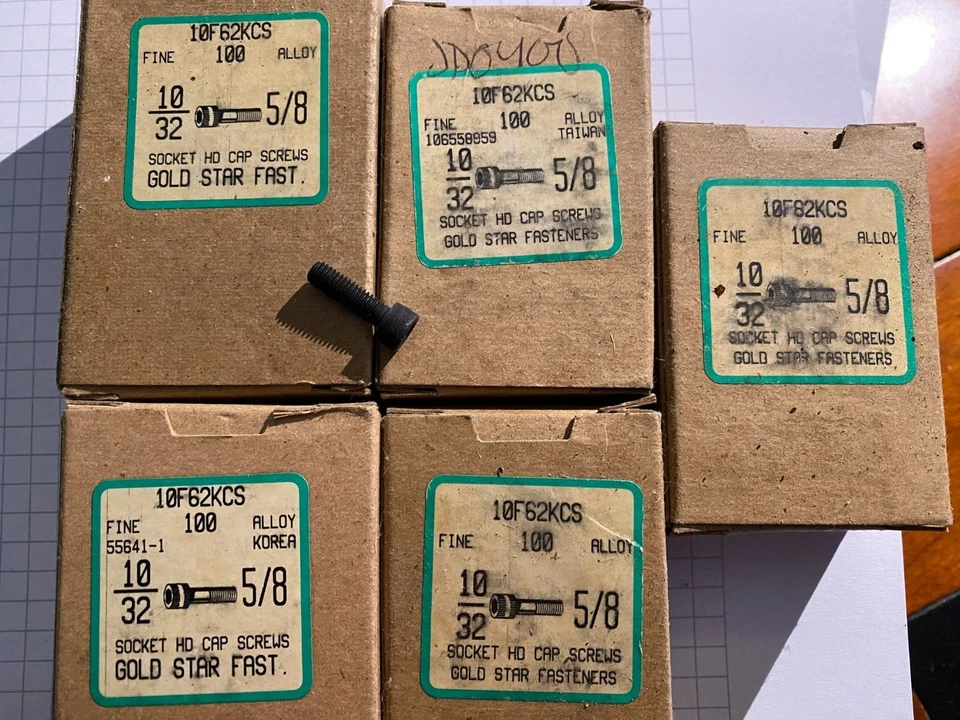 LAKESIDE Kerr #10-32 Socket Head Cap Screw Black Oxide Steel 10F62KCS NEW 5 BOXES OF 100