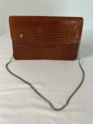 Bolso clutch vintage Pierre Cardin de cuero de cocodrilo en relieve Foto 1 de 4