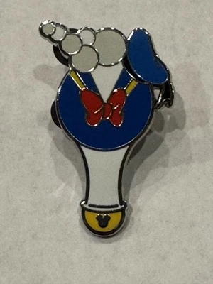 Hidden Disney Pin 2025 Wave B WDW Bubble Wands Donald Duck #174772 from pouch Foto 1 de 2
