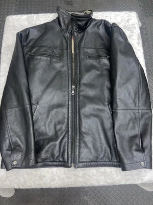Chaqueta de cuero con cremallera Zero para hombre talla grande con interior polar Foto 1 de 4