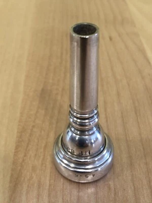 Boquilla Bob Reeves 43.5 Flugelhorn apenas usada en excelente estado Foto 1 de 4