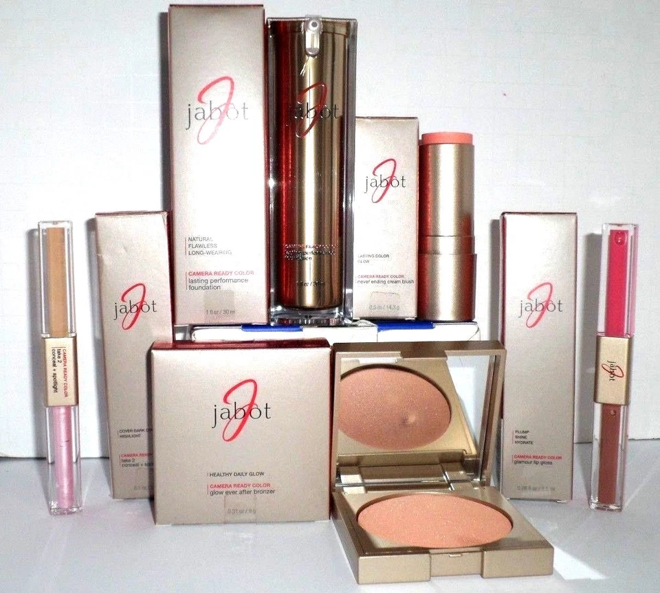 Jabot 5 pcs set Foundation, Concealer, Blush, Bronzer, & Gloss LIGHT SKIN TONE - Image 1 of 1