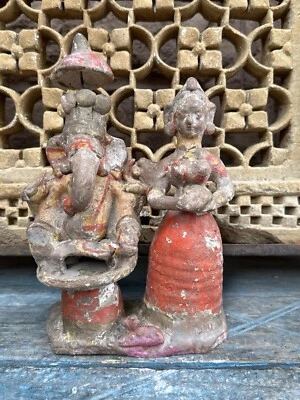 Escultura antiga de 1800 feita de terracota pintada por Deus Ganesha Patwari figura - Imagem 1 de 4