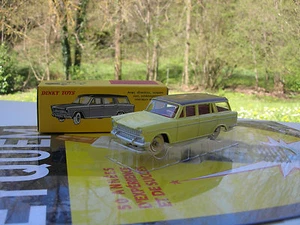 1/43 METAL DINKY TOYS FIAT 1800 FAMILIALE Réedition DE AGOSTINI Ref 548 - Bild 1 von 10