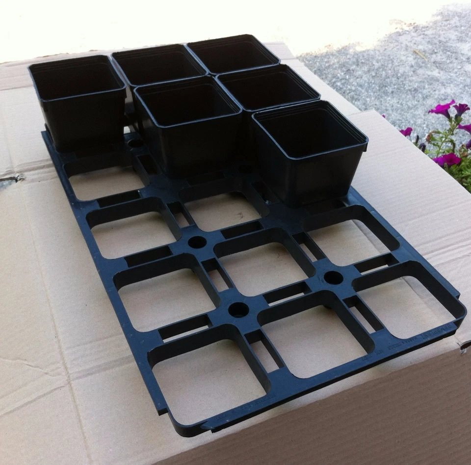 PANNELLO PORTA VASI QUADRATI 7x7 - 8x8 - 9x9 - 10x10 * COMPRESI 15/24 VASI     * - Image 1 of 1