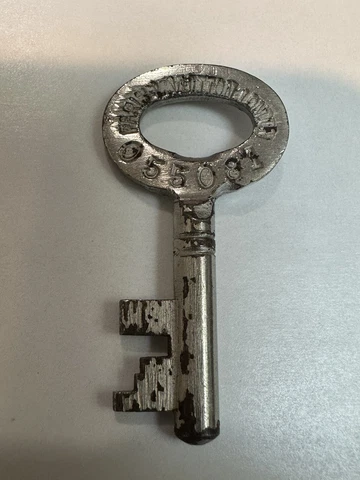 LOUIS VUITTON ANTIQUE OLD SKELETON KEY GENUINE KEY VERY RARE FIND! Cover