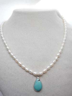 Collana di Perle d'Acqua Dolce con Ciondolo in Turchese Naturale e Argento 925 - Immagine 1 di 4