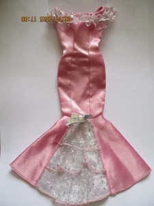 Tenue pour poupée " Barbie, Fashion Avenue #18121 / Année 1997 " ( 134 ) - Foto 1 di 5