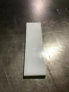 "Hoja plana de plástico mecanizable NATURAL UHMW BAR 0,500"" (1/2") de espesor x 2-1/2"" x 9" - Imagen 1 de 2