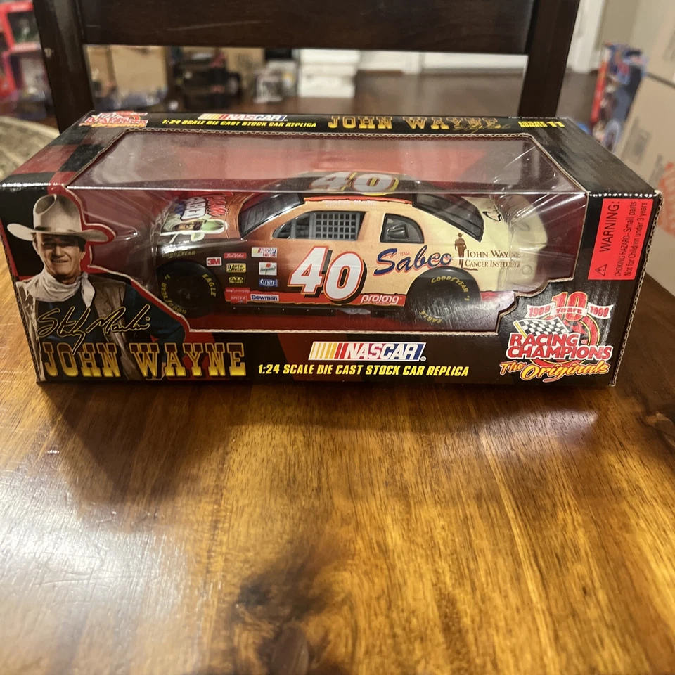 Racing Champions Lee Petty 1949 Plymouth Deluxe 42 Car 50th Anniversary 1 24