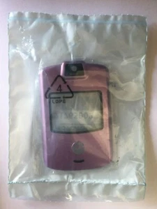 Lotto di 10 nuovi alloggiamenti anteriori Motorola V-3M Razr Flip rosa con copriobiettivo nuovo OEM - Foto 1 di 3