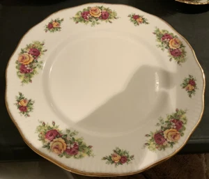 Queens Fine Bone China English Garden 10.5cm Dinner Plate - Picture 1 of 5