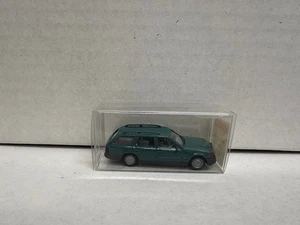 Wiking Mercedes 230 TE grün 15413 - Picture 1 of 1