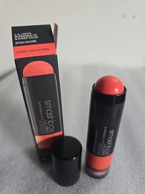 SMASHBOX L.A. LUCES BLENDALE COLOR LABIOS Y MEJILLAS LAUREL CAÑÓN CORAL Foto 1 de 3
