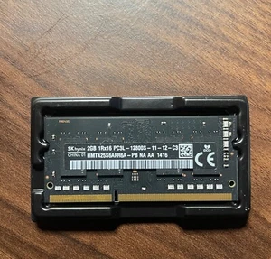 SK Hynix 4GB (2x2GB) 1600MHz 204-pin SODIMM DDR3 RAM Kit (HMT451S6BFR8A-PB) - Picture 1 of 2