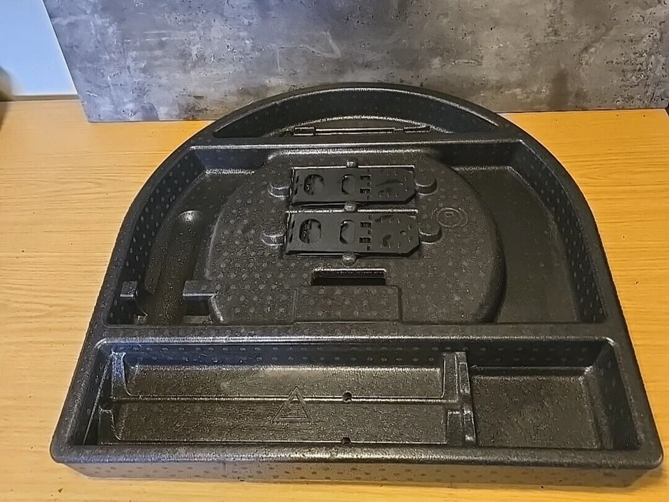 PEUGEOT 3008 2013 SPARE WHEEL TRUNK / BOOT FOAM SPARE WHEEL INSERT  9685414280 - Image 1 of 4