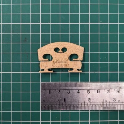 Puente de violín bajo Aubert à Mirecourt Glaesel 4/4, pies ajustables, inserto de ébano Foto 1 de 4