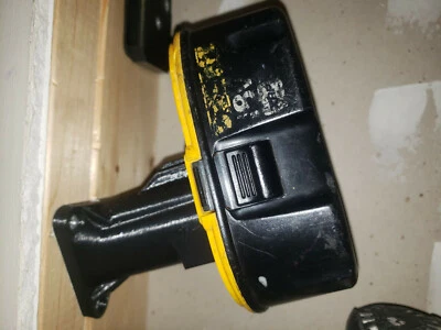 10x DeWALT BATTERY MOUNT HOLDERS 18v NiMH NiCAD - High Quality (MADE IN USA) - Image 1 of 3