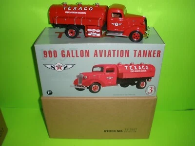 TEXACO AVIATION 1937 CHEVY 900 GALLON TANKER TRUCK 1:34 DIECAST 1ST GEAR 19-2667 - Image 1 of 4