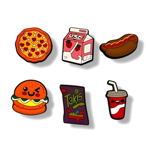 Juego de 6 piezas de comida chatarra bocadillos pizza perro caliente zapato encanto compatible con cocodrilos I - Imagen 1 de 3