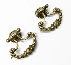 2 Antique Vintage Victorian Brass Ornate Decorative Drawer Cabinet Pull Handle - Picture 1 of 6