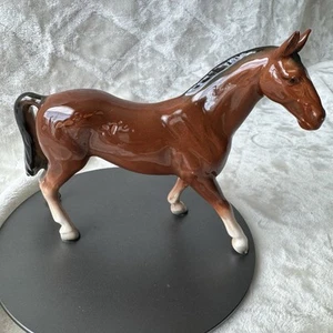 Vintage Lefton Porzellan braun Pferd Figur schön 6-3/4” x 9” lang - Bild 1 von 5