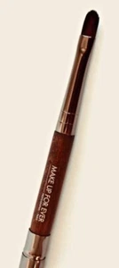 MAKE UP FOR EVER 304 LIP BRUSH with Cover | 4 applying lipstick & lipgloss - Picture 1 of 6