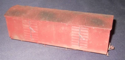 Kitbashed On2 4-Door Metal 26' Box Car - Image 1 of 3