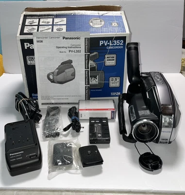 Panasonic Camcorder VHS PV-L352 700x Digital Zoom w/Charger Tested-Works - Image 1 of 4