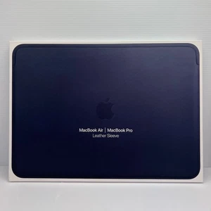 Apple Lederhülle für MacBook Air und MacBook Pro 13 Zoll Farbe - Mitternachtsblau - Bild 1 von 7