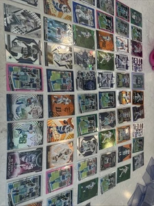 Lot of 100 Dallas Cowboys Cards Multiple Years Vets Rookies Inserts - Bild 1 von 3