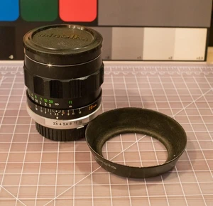 Minolta MC W.Rokkor-SI 28mm f2.5 lens with hood, both caps - Picture 1 of 7