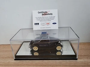 CLASSIC CARLECTABLES 1933 V8 COUPE COACH MAROON 1:43 2450/2500 - Picture 1 of 7