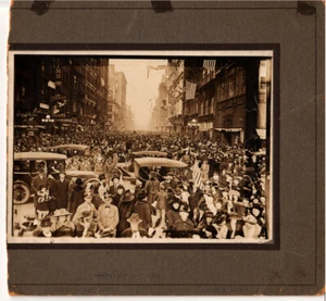 Vintage Nov 11 1918 Armistice Day End WWI Antique Photo, Matted, St Paul MN - Picture 1 of 1