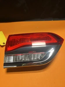 2014-2021 JEEP GRAND CHEROKEE TAIL LIGHT LEFT SIDE FACTORY OEM L29 - Picture 1 of 4