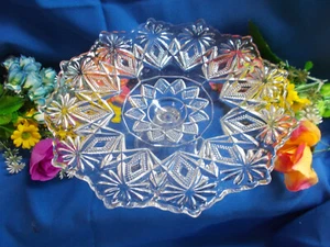 LOVELY VINTAGE PEDESTAL CAKE STAND DIAMOND CUT 26 cm WIDE x 14 1/2 cm H # 820 - Picture 1 of 12