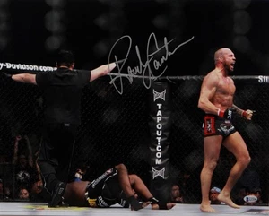 Randy Couture Autographed UFC 16x20 Knock Out Yelling Photo- Beckett Auth *Silve - Picture 1 of 7