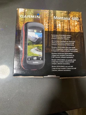 New Garmin Montana 680 GPS Bundle with 4 Gb microSD Card Free Shipping - Image 1 of 4