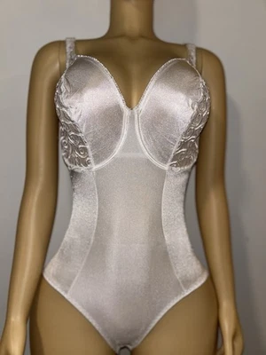 Y2K 复古 Olga 内衣紧身衣裤 34DD 奶油白色蕾丝钢圈 Glam 复古 — 第 1/4 张图片