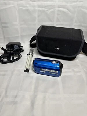 JVC Everio Dual Memory Camcorder Blue GZ-MS230AU 1 battery & 1 Camera charger - Image 1 of 4