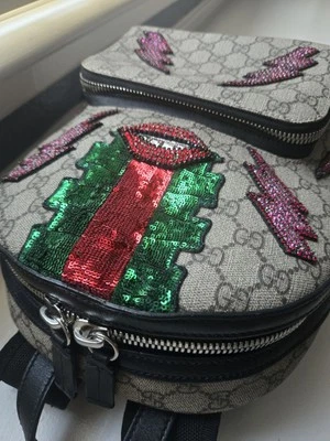 MOCHILA GUCCI SS SUPREME ESGOTADA DE LANTEJOULAS/MONOGRAMA AUTÊNTICA - Imagem 1 de 4