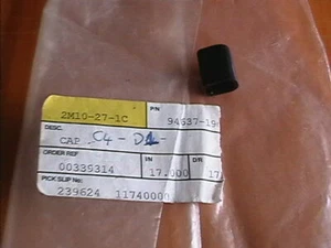 ORIGINAL SUZUKI BILDSCHIRMFORM ENDKAPPE 94637-19C00 AN250 GSX600 GSX750 KATANA - Bild 1 von 2