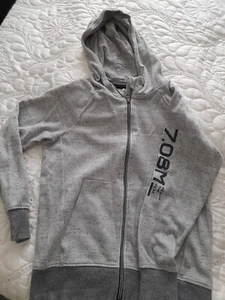 Kapuzen Sweatjacke von Yigga,grau ,Gr. 146/152,gebr. - Bild 1 von 4