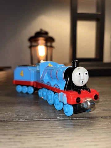 SURPRISE FACE GORDON! THOMAS FRIENDS GORDON TAKES A TUMBLE PLAYSET SCENE DELUXE! Cover