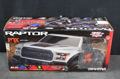 TRAXXAS 58394-4 SLASH Ford F-150 RAPTOR 2WD BRUSHLESS SCT  w/Batt & Charger 157 - Image 1 of 4