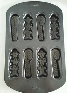 Christmas Wilton 8 Cavity Holiday Candy Cane Cookie Baking Pan 2105-0701  - Picture 1 of 5
