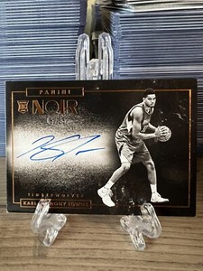 2015-16 Noir Karl Anthony Towns Black And White Rookie On Card Auto /25 #NB-KAT