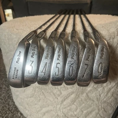 Juego de hierros Wilson Patty Berg Cup Defender 3-P de colección menos 8 ejes de acero empuñaduras de stock Foto 1 de 4