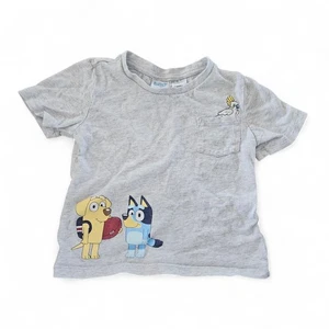 BLUEY Boys Girls Sz 3 Short Sleeve Top Cotton T-shirt w Pocket Lucky Pyjamas - Bild 1 von 3