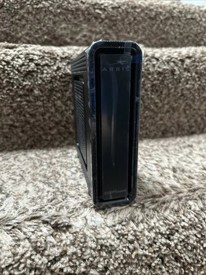 Módem por cable Arris Surfboard DocSis 3.0 Foto 1 de 4